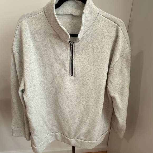 Multiple Sweater Bundle - Picture 3 of 5